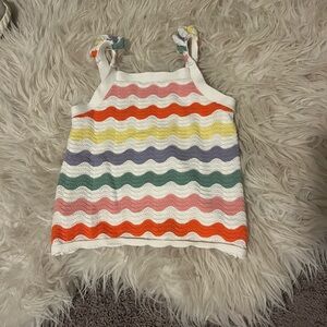 Cute rainbow tank size 6-7 Y!